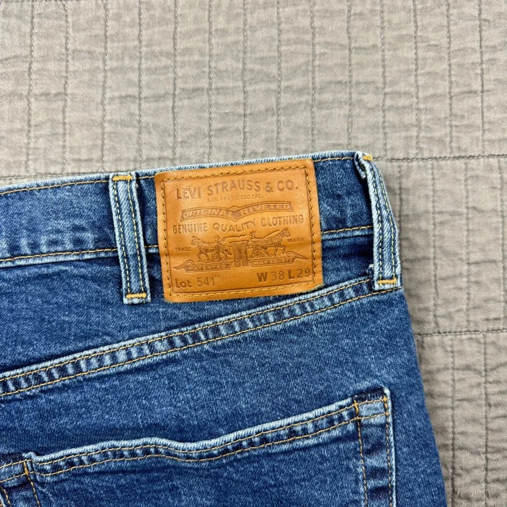 Levis Premium 541 Jeans Athletic Taper Mens 38x29 (38x28) Blue Denim Medium Wash